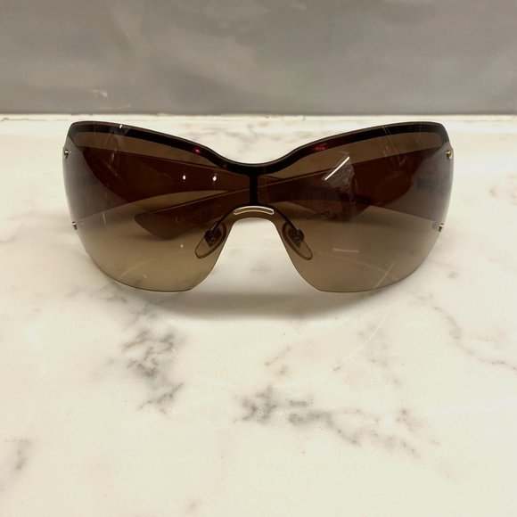 Gucci Shield Sunglasses - Picture 1 of 4